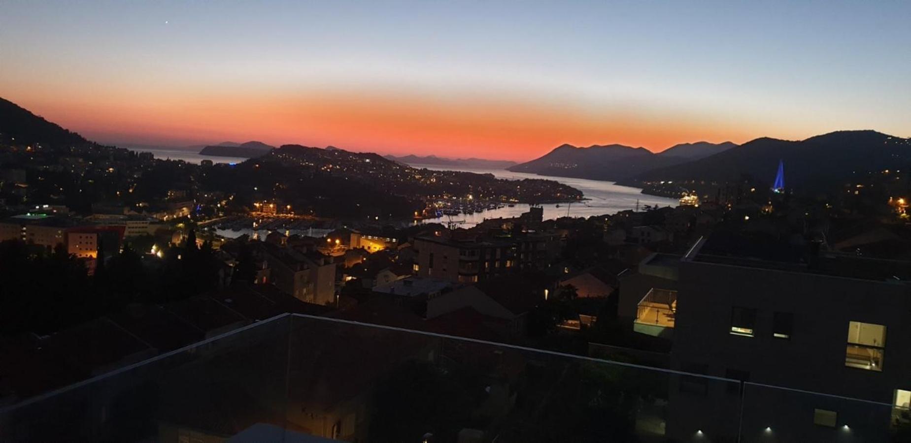 Apartment Sunset *